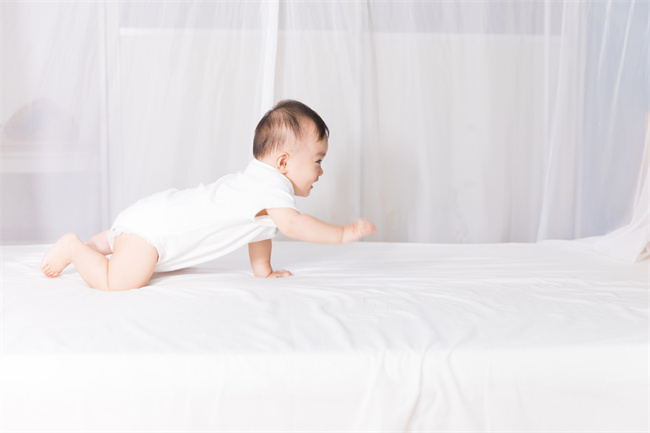 1661333543250152.jpg 攝圖網(wǎng)_501013555_嬰兒玩耍(企業(yè)商用).jpg